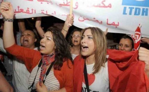 В конституции Туниса уравняли гендерные права