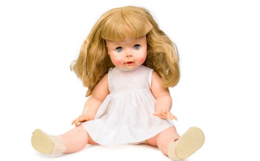 Жителей Калифорнии запугали фарфоровыми куклами