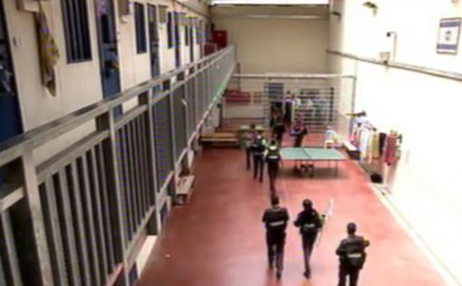 Расследование в тюрьме "Рамон": Что было в телефоне террориста?