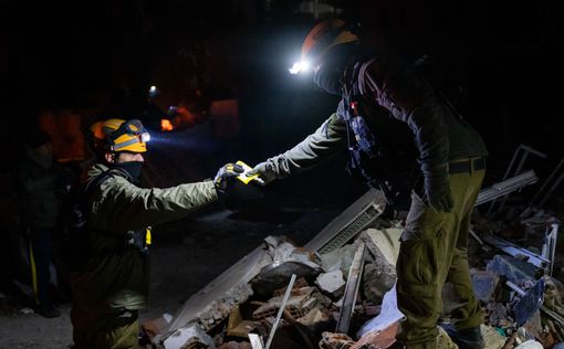 Женщина спасена через 222 часа после землетрясения в Турции