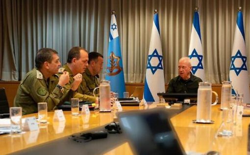 Галант проводит совещание по вопросам предполагаемой атаки | Фото: Министерство обороны Израиля