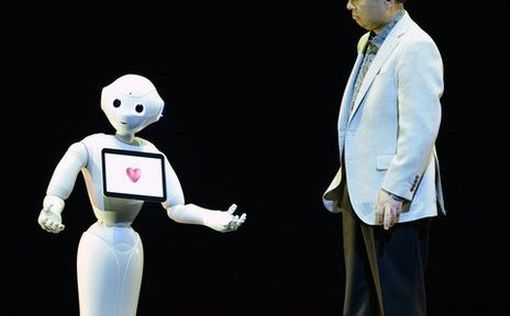 Японская фирма представила "человечного" робота