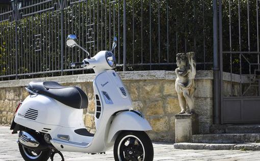 Vespa представила скутер, интегрированный со смартфоном