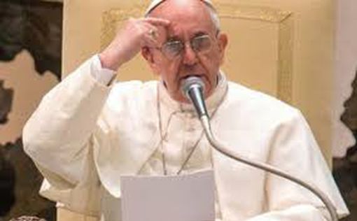 У правой руки Папы Римского выявлен коронавирус