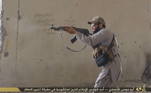Мужчина устроил расправу над 7 боевиками ISIS за смерть сына