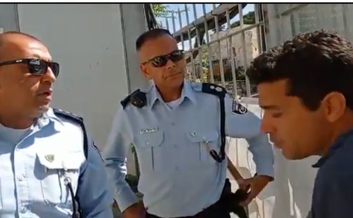 Видео: полиция не пустила депутата от Ямина на Храмовую гору