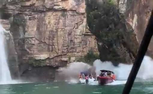 В Бразилии скала обрушилась на лодку с людьми: есть погибшие