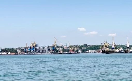 Россия вывозит украинскую сталь из порта Мариуполя