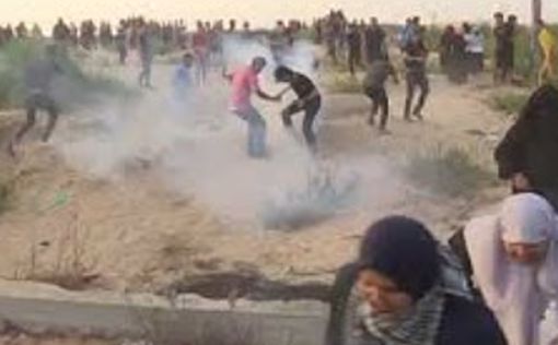 Десятки палестинцев прорвались через границу в Израиль