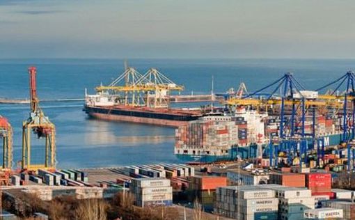 СМИ: Украина согласилась частично разминировать свои порты