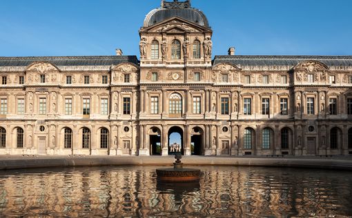 Из-за наводнения в Париже закрыли Лувр и музей Орсе