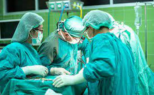 Впервые в Израиле проведена операция при помощи робота-хирурга
