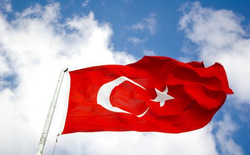 Почти 1 000 человек арестованы в Турции после взрыва террориста - смертника