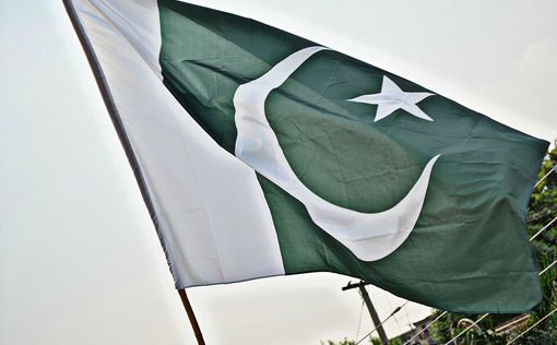 Бывший премьер-министр Пакистана Имран Хан приговорен к 10 годам заключения