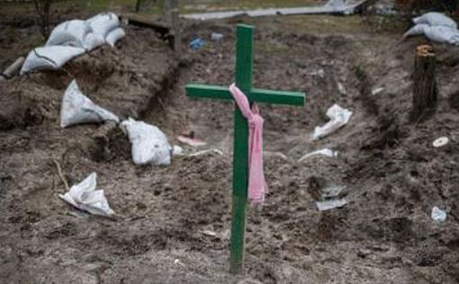В Мариуполе стало значительно больше могил: фото