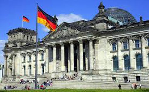 В Берлине совершили поджог здания Рейхстага