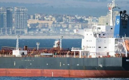 Четыре танкера потеряли управление у берегов ОАЭ