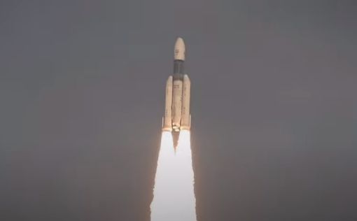 Индийская станция "Чандраян-3" успешно доставлена на Луну