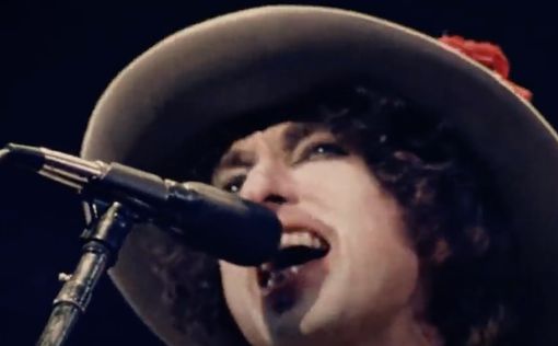 Боб Дилан выпускает 39-й альбом с авторскими песнями