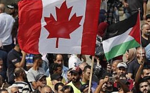 Сотни палестинцев митингуют у посольства Канады в Бейруте