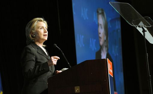 Клинтон критикуют за ее поддержку вторжения США в Ирак