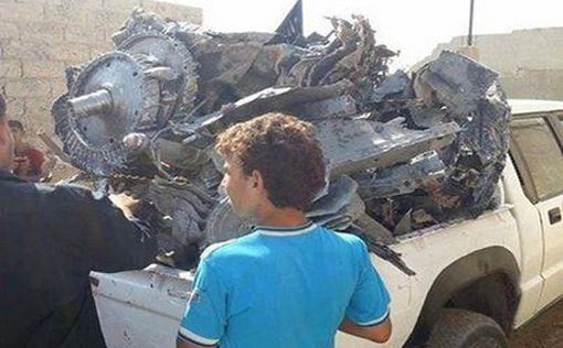 Сбитый над Раккой сирийский самолет рухнул на жилой дом