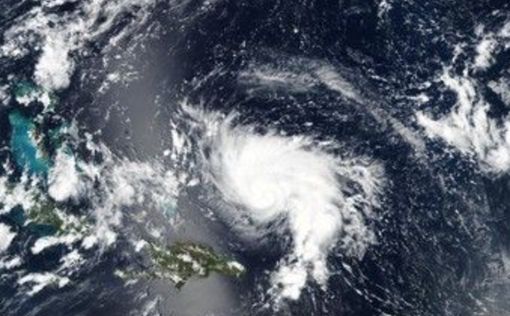 "Абсолютное чудовище": ураган Дориан набирает силу