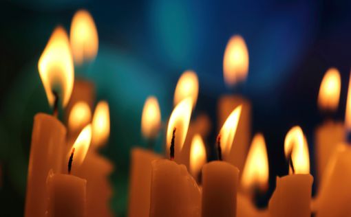 В Бостоне студенты зажгли свечи в память о погибших