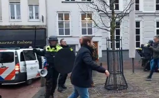 В Нидерландах напали на активиста, сжигавшего Коран