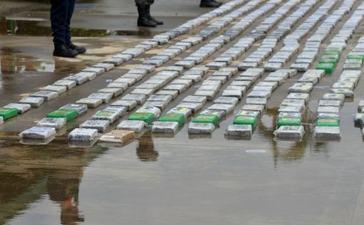 На корабле ВМС Испании обнаружили 127 кг кокаина