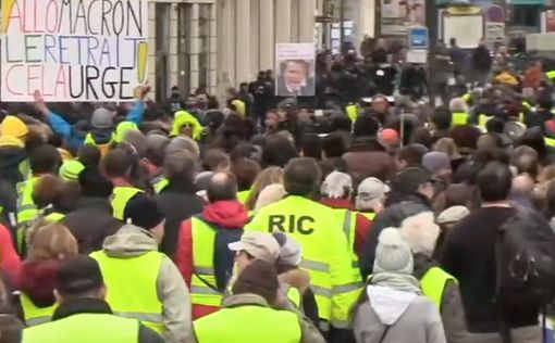 В Париже собралось рекордное количество протестующих