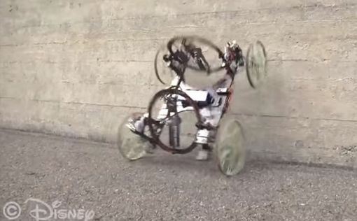В Швейцарии изобрели робота, который ездит по стенам