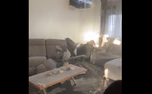 Осколки ракеты попали в жилой дом в Беэр-Шеве