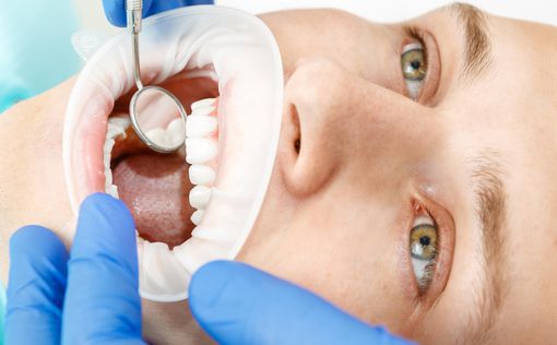 Что способствует разрушению зубной эмали?