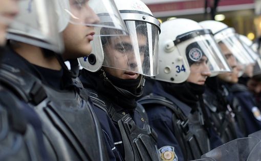 Турция: более 30 полицейских обвиняются в прослушке