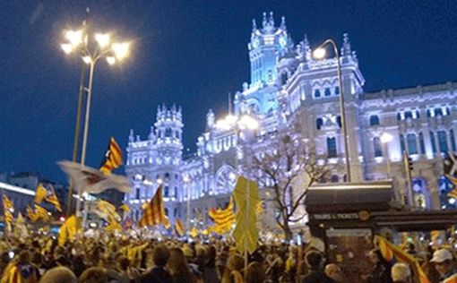 Тысячи людей устроили протесты в центре Мадрида