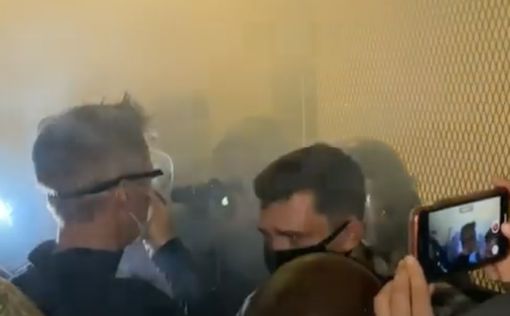 Мэр Портленда попал под слезоточивый газ во время протеста