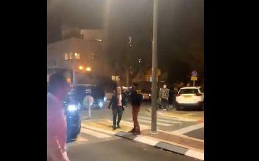 Охрана Нетаниягу скрутила демонстранта с мегафоном