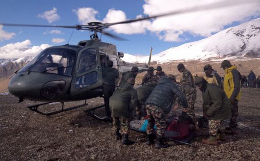 В горах Непала погибли 28 человек