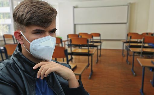 Вспышка коронавируса в школах: детей в двух городах обязали носить маски