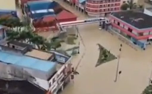 Смертоносное наводнение в Малайзии показали с высоты птичьего полета