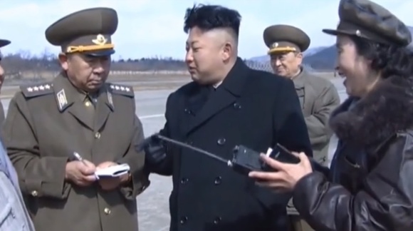 Ким Чен Ын впервые показал миру свою дочь