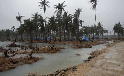 Тайфун "Хагупит" обрушился на восточную часть Филиппин