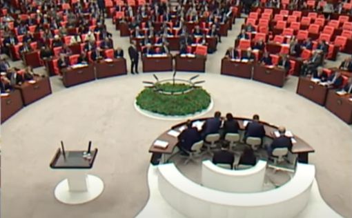 В парламенте Турции обнаружена вспышка коронавируса