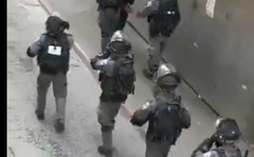 10 нарушителей арестованы в Меа Шеарим: напали на полицию