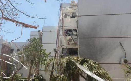 В Ашдоде ракета попала в 4-этажный дом, 8 ранены